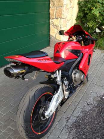 Продам мотоцикл Honda CBR600RR 2005 в Москве - изображение 3